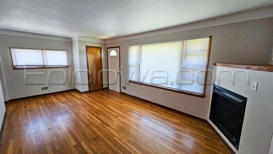 1130 Longview Dr in Marion, IA - Building Photo - Building Photo