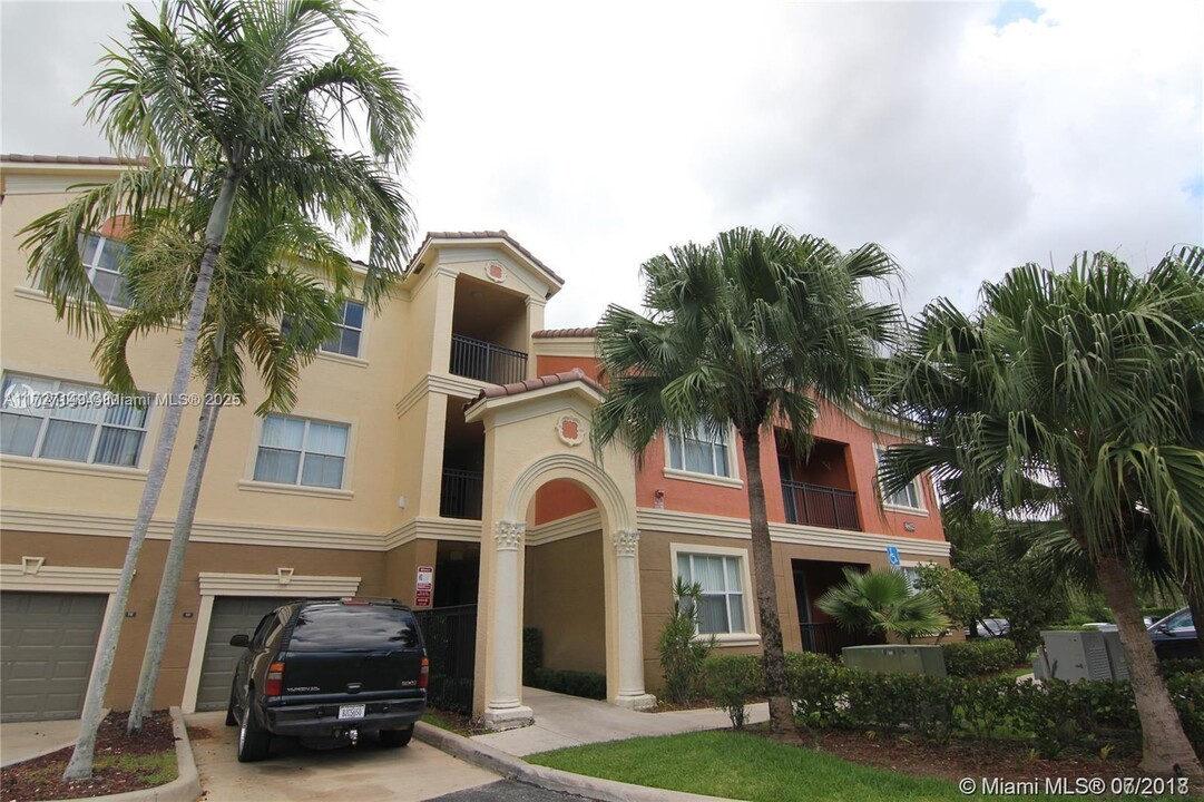 4602 SW 160th Ave in Miramar, FL - Building Photo