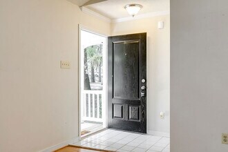 2290 Greenfield Dr in Richmond, VA - Foto de edificio - Building Photo