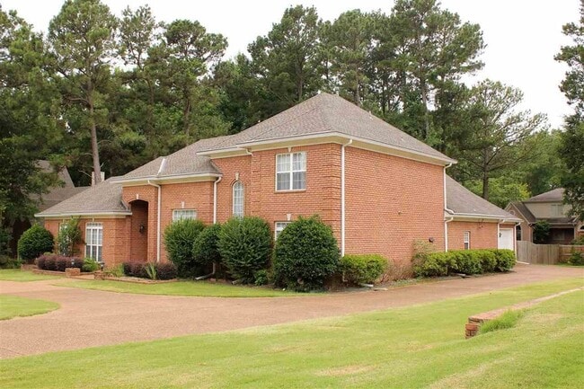 355 Forest Hill-Irene Rd in Memphis, TN - Building Photo - Building Photo