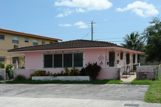 6420 W Flagler St in Miami, FL - Building Photo - Building Photo