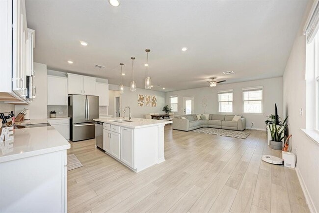 property at 113 Rampart Lp