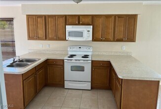 1804 SW 21st Ln in Cape Coral, FL - Building Photo - Building Photo