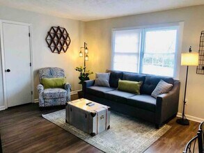 135 E Walnut St in Danville, KY - Building Photo - Building Photo