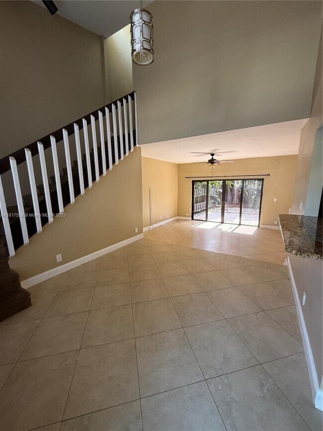 363 W Camino Real in Boca Raton, FL - Building Photo - Building Photo