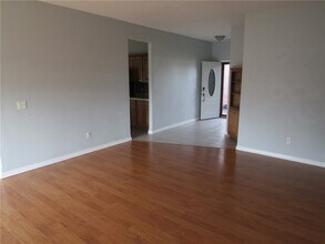 2204 W Sunset Dr in Rogers, AR - Building Photo - Building Photo