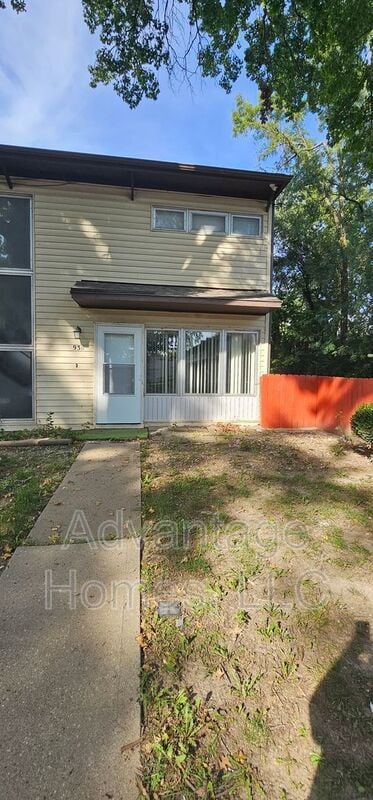 property at 938 N 71 St