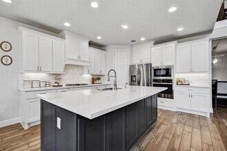 3213 Little Willow in San Antonio, TX - Building Photo - Building Photo