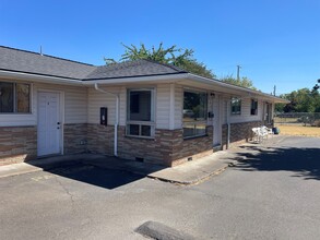 Willett Apartments in Albany, OR - Building Photo - Building Photo