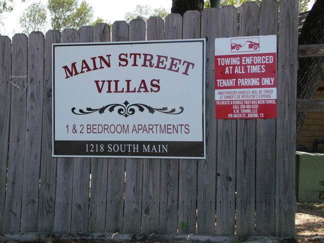 Main Street Villas in Boerne, TX - Foto de edificio - Building Photo