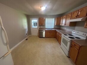 3812 Gill St in Columbia, SC - Building Photo - Building Photo