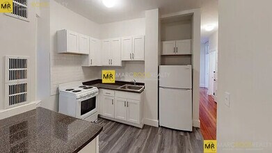 1799 Beacon St, Unit 2 in Brookline, MA - Building Photo - Building Photo