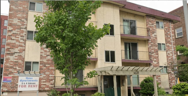 Goss Apartments in Seattle, WA - Building Photo - Building Photo