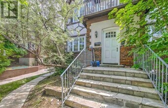 65 Lawrence Ave E in Toronto, ON - Building Photo - Building Photo