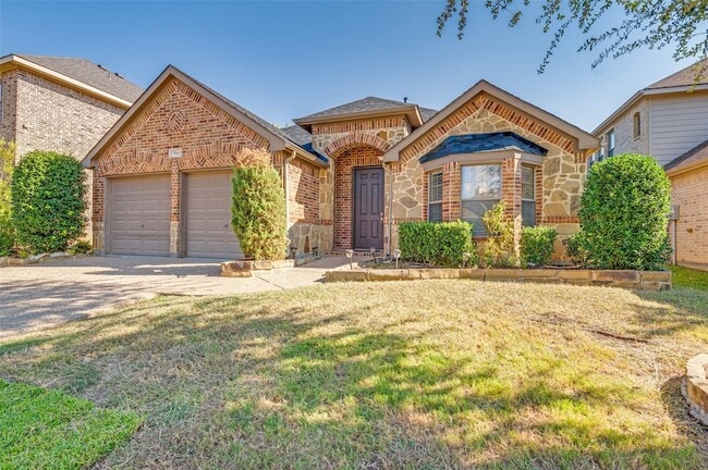 7064 Bethlehem Dr, Unit 3 in Grand Prairie, TX - Building Photo - Building Photo