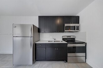 1145 NW 3rd St in Miami, FL - Building Photo - Building Photo