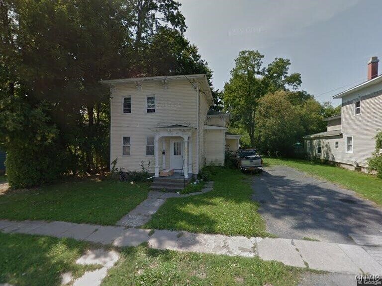 802 Franklin St in Watertown, NY - Foto de edificio