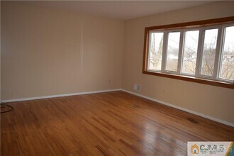 5098 Scott St in Piscataway, NJ - Building Photo - Building Photo