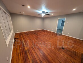 810 3rd St SE in Independence, IA - Building Photo - Building Photo
