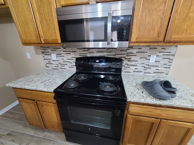 8015 Julie Ave in Fort Worth, TX - Building Photo - Building Photo