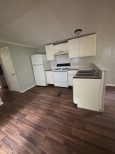 219 Cherry Tree Dr in Asheville, NC - Building Photo - Building Photo