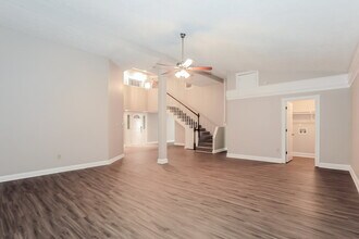 1740 Eaglecreek Trail in Cumming, GA - Foto de edificio - Building Photo