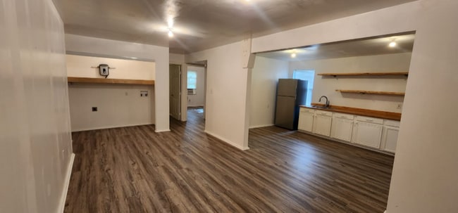 605 N 4th St in Orange, TX - Building Photo - Building Photo