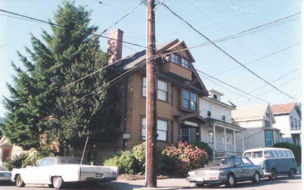36-38 SW Porter St in Portland, OR - Foto de edificio - Building Photo