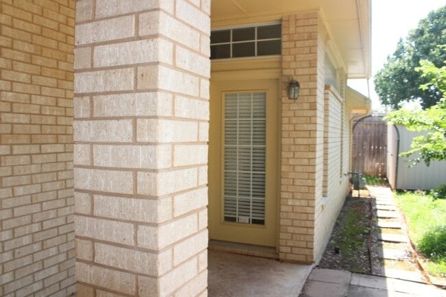 6605 NW Euclid Ave in Lawton, OK - Building Photo - Building Photo