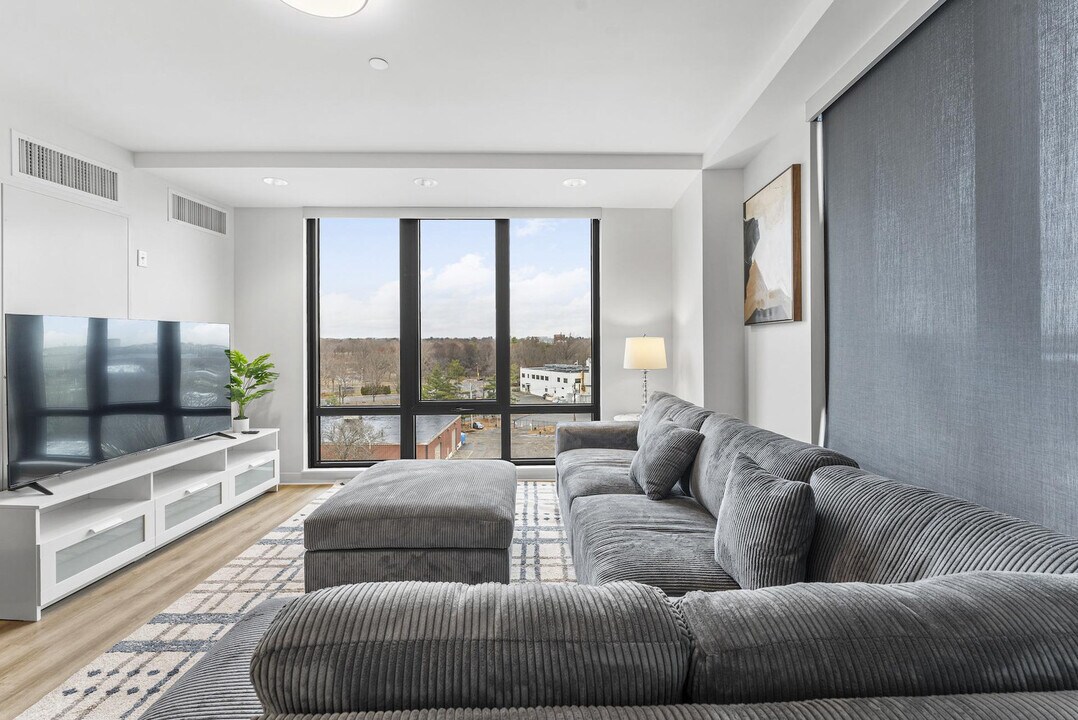 280 Western Ave in Boston, MA - Building Photo