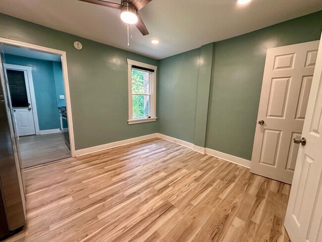 929 Clarissa St in Pittsburgh, PA - Building Photo - Building Photo