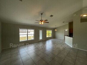 1821 SW 22nd Ln in Cape Coral, FL - Building Photo - Building Photo