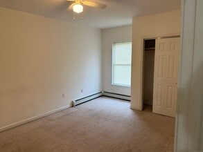 11 Taftville-Occum Rd in Norwich, CT - Building Photo - Building Photo