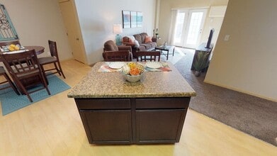 Stonebridge Villas in Minot, ND - Foto de edificio - Interior Photo