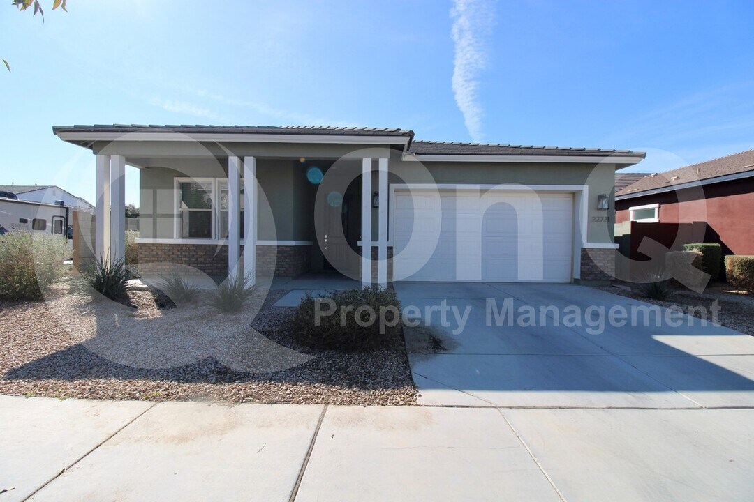 22721 E Calle Luna in San Tan Valley, AZ - Building Photo