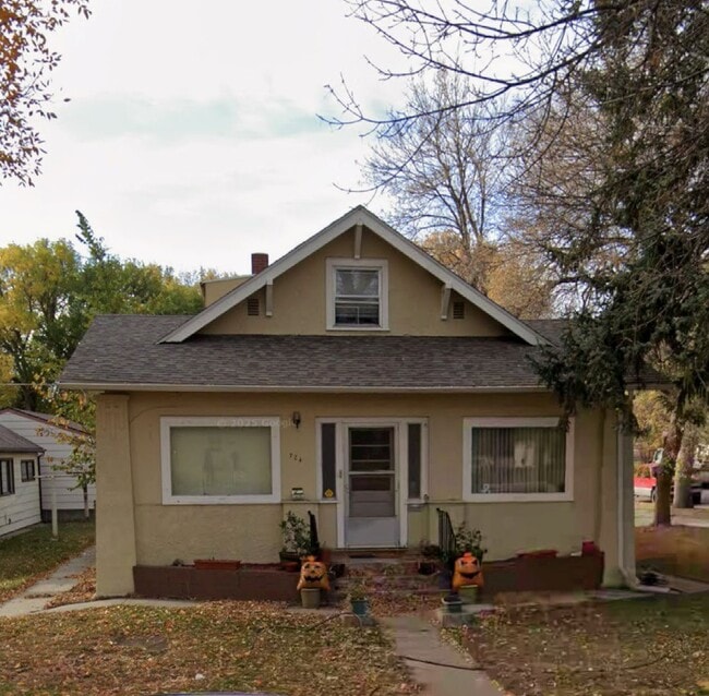property at 724 1st Ave SW