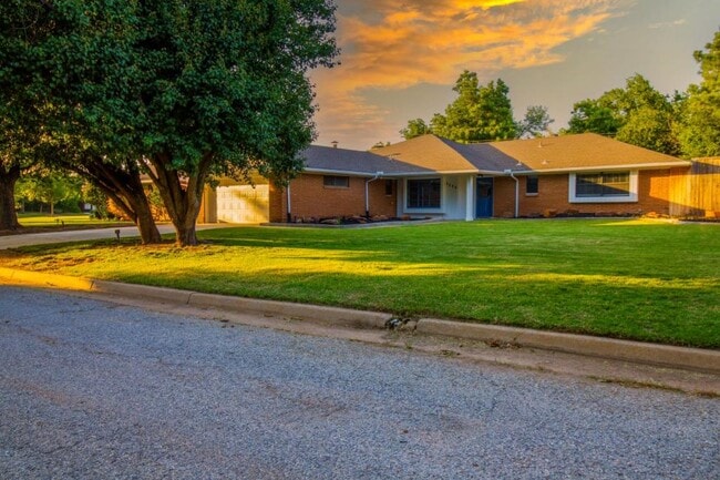 property at 3225 Elmwood Ave