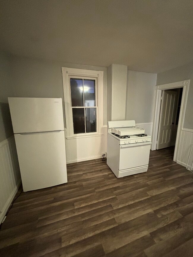 1218 City St, Unit #2 in Utica, NY - Building Photo - Building Photo