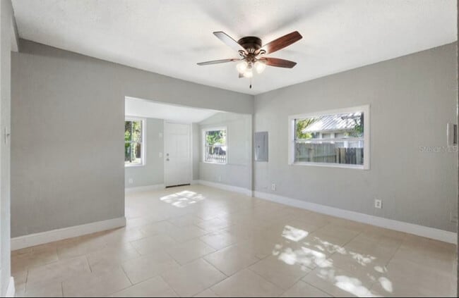 8206 N Alaska St in Tampa, FL - Building Photo - Building Photo