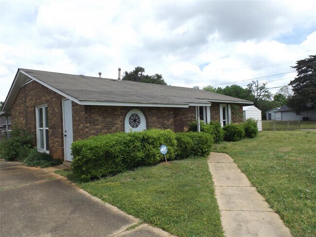 129 Beth Manor Dr in Prattville, AL - Building Photo - Building Photo