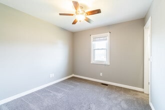 8217 Medallion Pl in Fort Wayne, IN - Building Photo - Building Photo