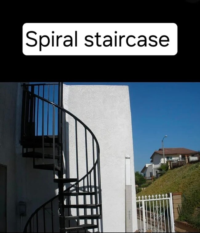 832 Adelita St in Montebello, CA - Foto de edificio - Building Photo