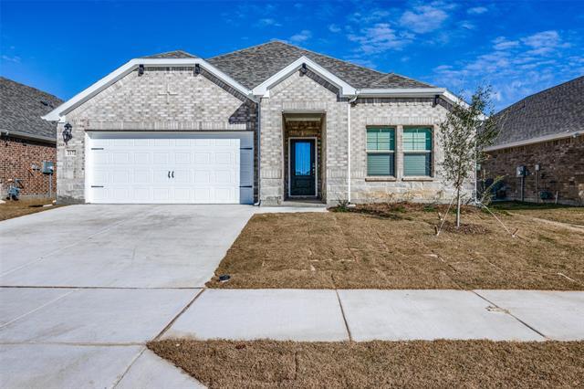 2172 Gill Star Dr in Haslet, TX - Building Photo
