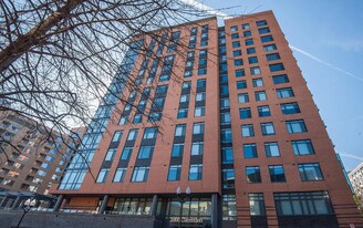 2000 Clarendon Blvd in Arlington, VA - Building Photo