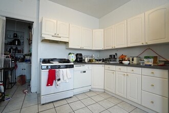 72 Gardner St, Unit D6 in Boston, MA - Foto de edificio - Building Photo