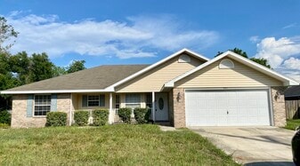 921 Shenandoah Ave in Deltona, FL - Building Photo