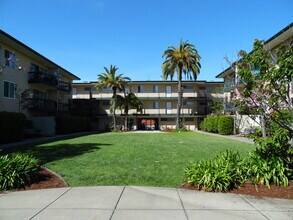 1940 Franciscan Way in Alameda, CA - Building Photo - Building Photo