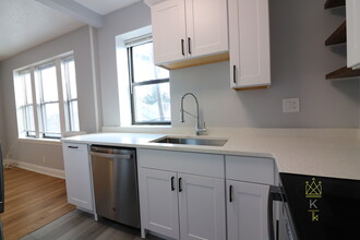 313 Summit Ave, Unit #7 in Boston, MA - Building Photo - Building Photo