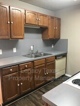 1419 W Kilpatrick St in Cleburne, TX - Building Photo - Building Photo