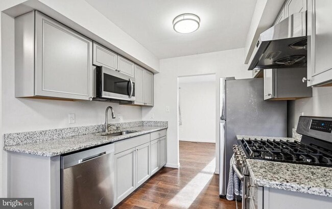 715 Cooper Landing Rd in Cherry Hill Township, NJ - Building Photo - Building Photo